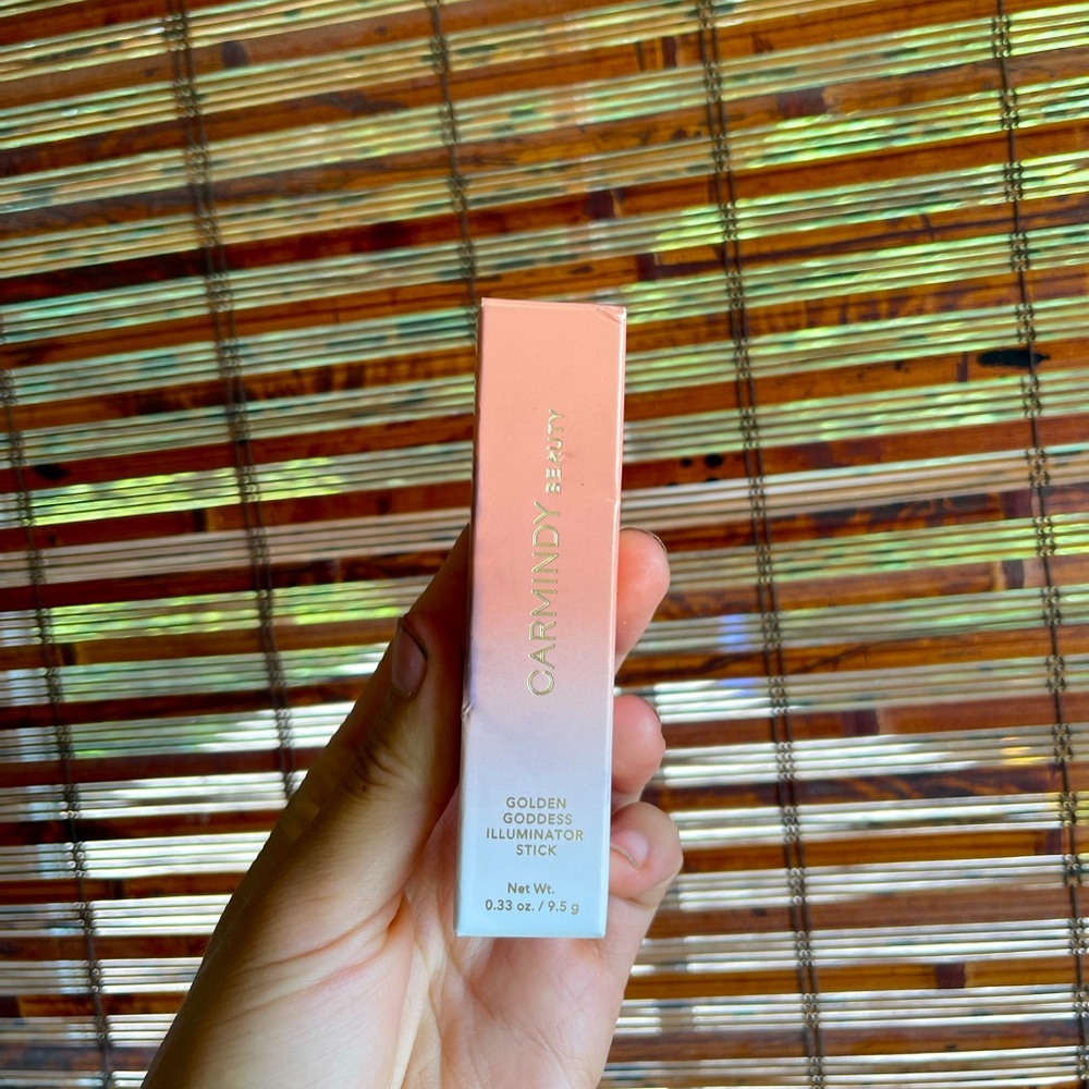 Carmindy  Beauty Golden Godess Illuminator Stick. 0.33 oz brand new.